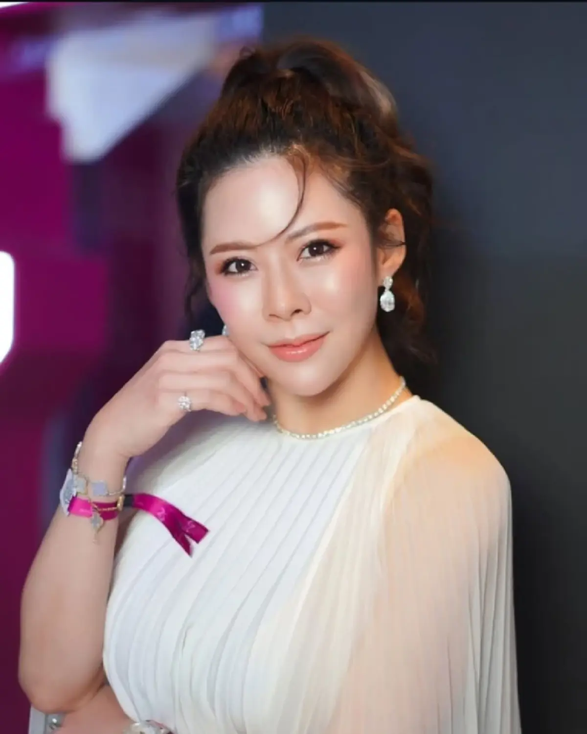 ถึงบางอ้อ "หมอของขวัญ" เผย 3 เหตุผลที่คนมักเก็บเงินสดไว้ในเซฟ