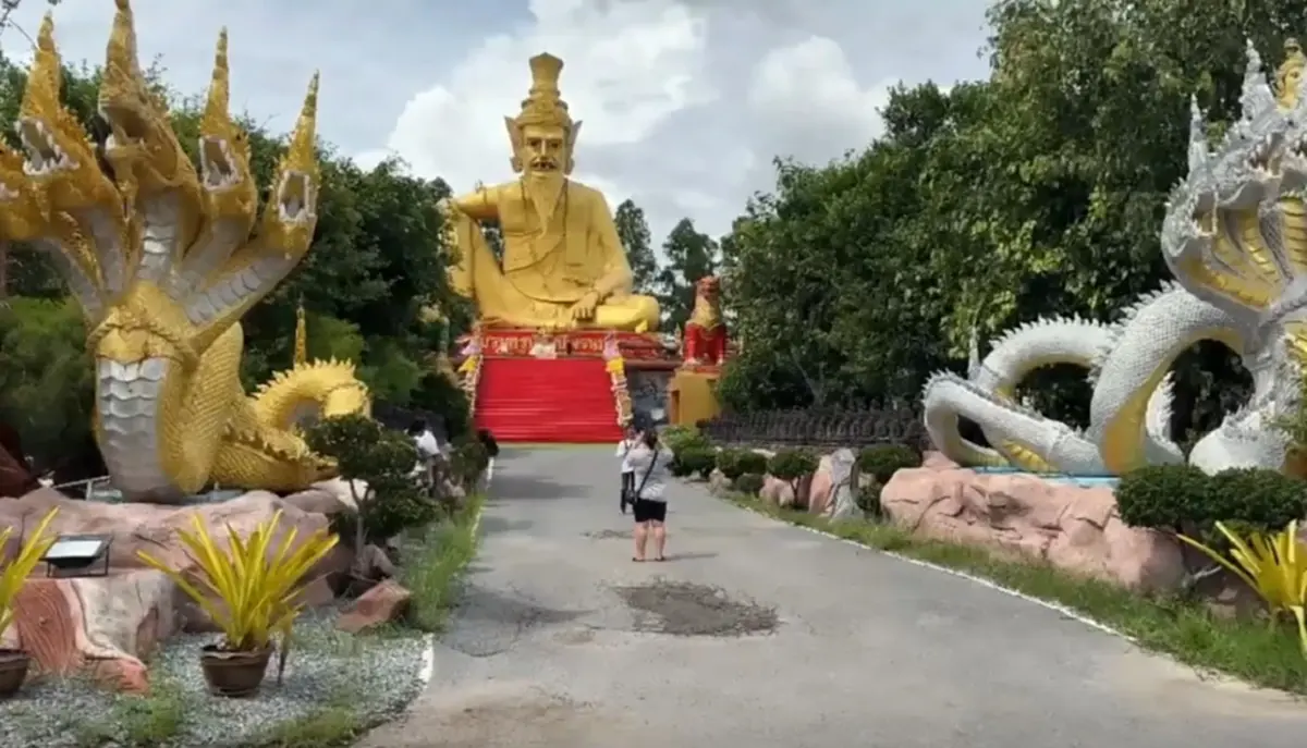 ฮือฮา ส่องเลขอ่างน้ำมนต์อาศรมฤาษีเณร ลอยจับคู่เด่นชัด