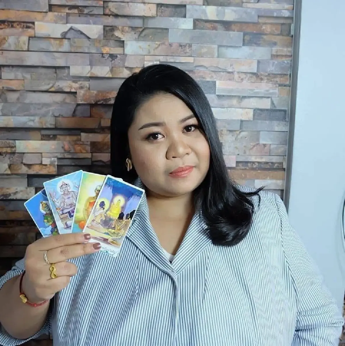 เศร้า แม่หมอเพ็ญทิพย์ หมอดูชื่อดังเสียชีวิตสุดใจหาย