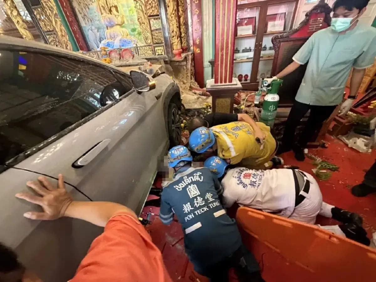 พลิกหมด คำสารภาพ "คนขับ BYD" เปิดสาเหตุที่แท้จริงพุ่งชนศาลเจ้า