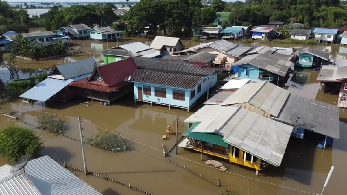 สถานการณ์น้ำท่วมอยุธยา ยังอ่วมยังจมสูง 2 เมตร