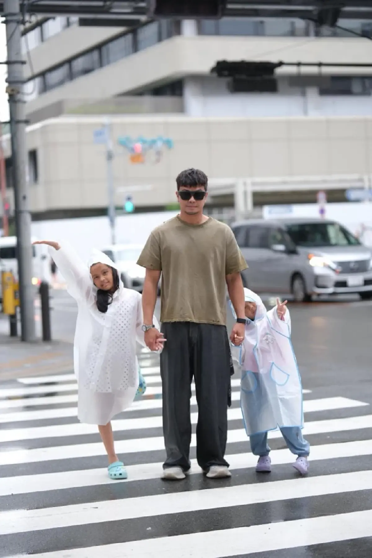 สยบดราม่า "หนุ่ม กะลา - จ๊ะโอ๋" แท็กทีมยกแก๊งเด็กตะลุยญี่ปุ่น
