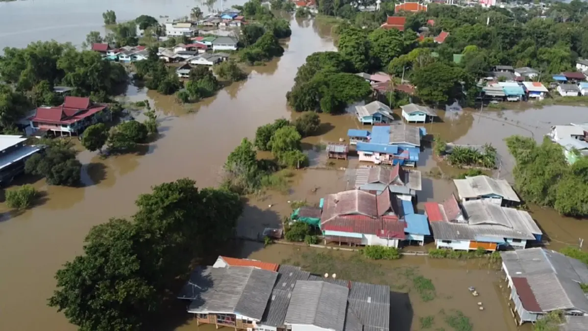 สถานการณ์น้ำท่วมอยุธยา ยังอ่วมยังจมสูง 2 เมตร