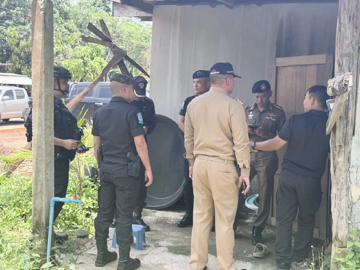 ช็อก! บุกค้นบ้านนราธิวาส เจอ M16-ระเบิด-กระสุนซุกเพียบ