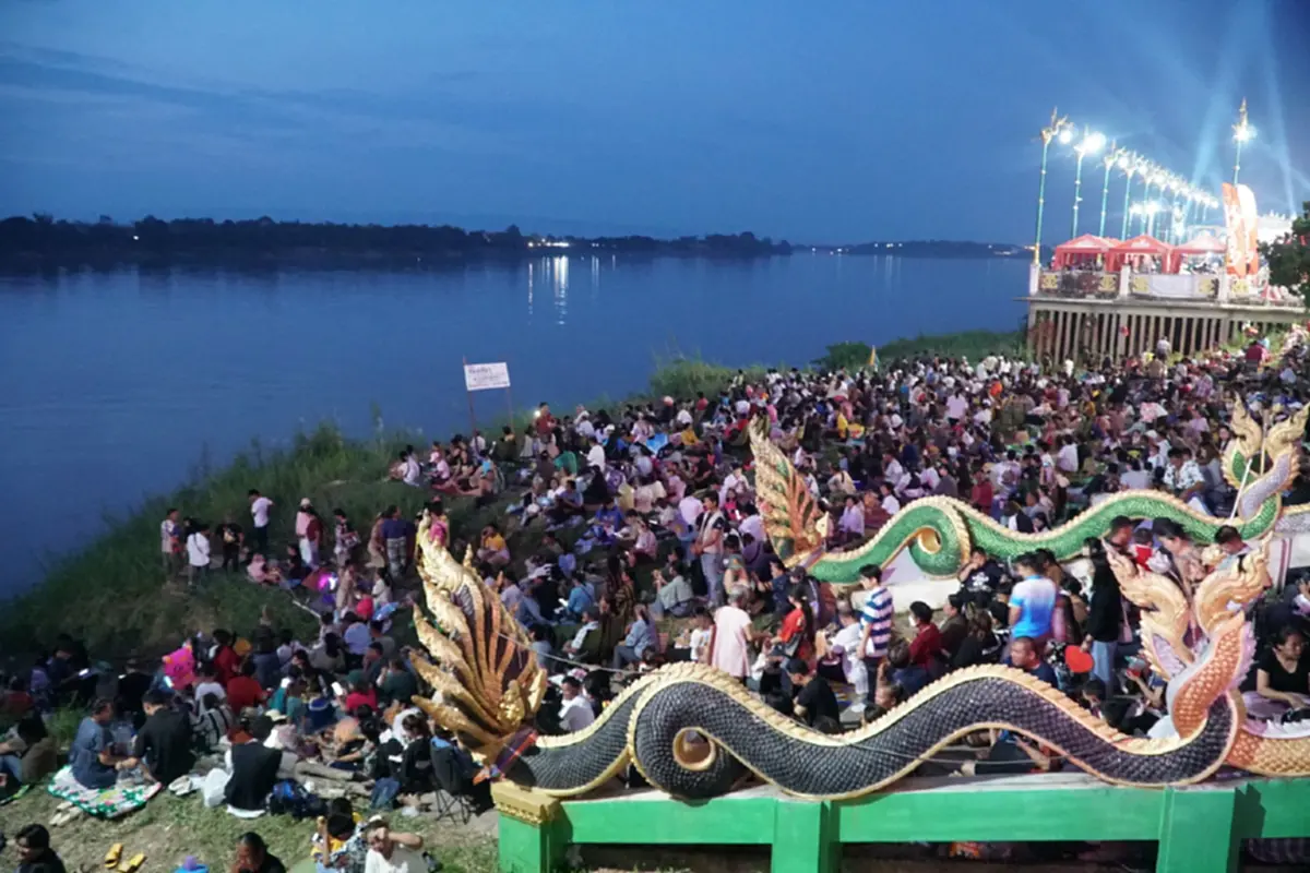 บั้งไฟพญานาคหนองคาย ปีนี้ โผล่ 155 ลูก พบที่รัตนวาปี แห่งเดียว