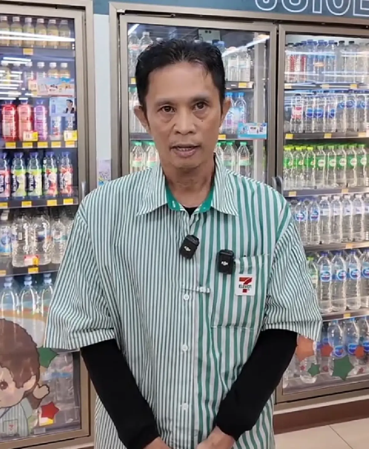 รู้แล้วเป็นใคร พนง.ร้านสะดวกซื้อพูดได้ 7 ภาษา ที่แท้จบสูง มีแฟนไม่ธรรมดา