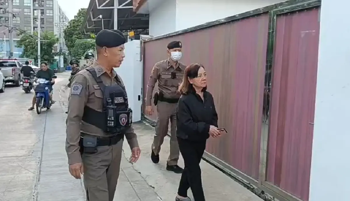 แม่ภัทร พาตร.บุกโรงงานเครื่องสำอาง โทรหาลูกไม่รับ เข้าไปไม่ได้
