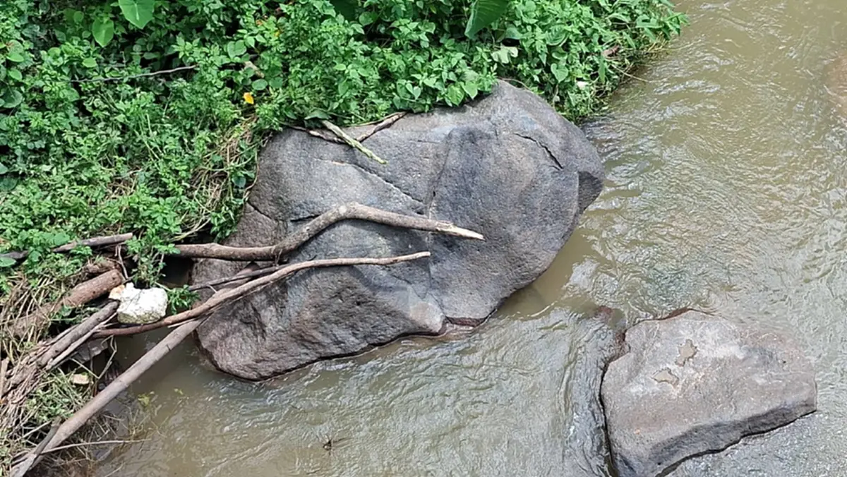 ส่องเลขธูป ชาวลับแล ไหว้แก้บน ศาลช้างมูบ หลังดวงเฮง 2 งวดติด