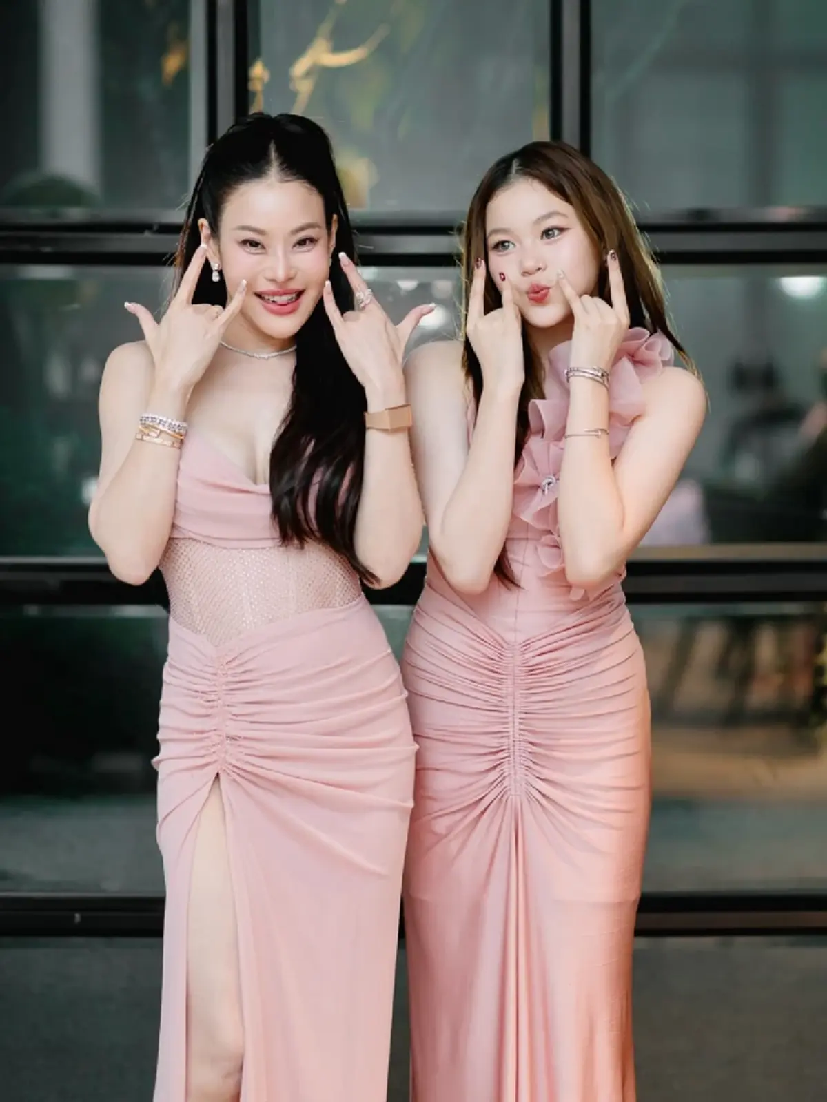  หนิง ปณิตา ควงลูกสาว โชว์ลุคสวยแพ็คคู่ มองเผินๆ นึกว่าพี่น้อง 