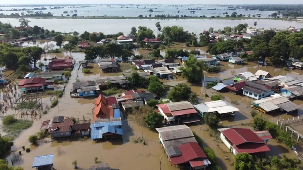 สถานการณ์น้ำท่วมอยุธยา ยังอ่วมยังจมสูง 2 เมตร
