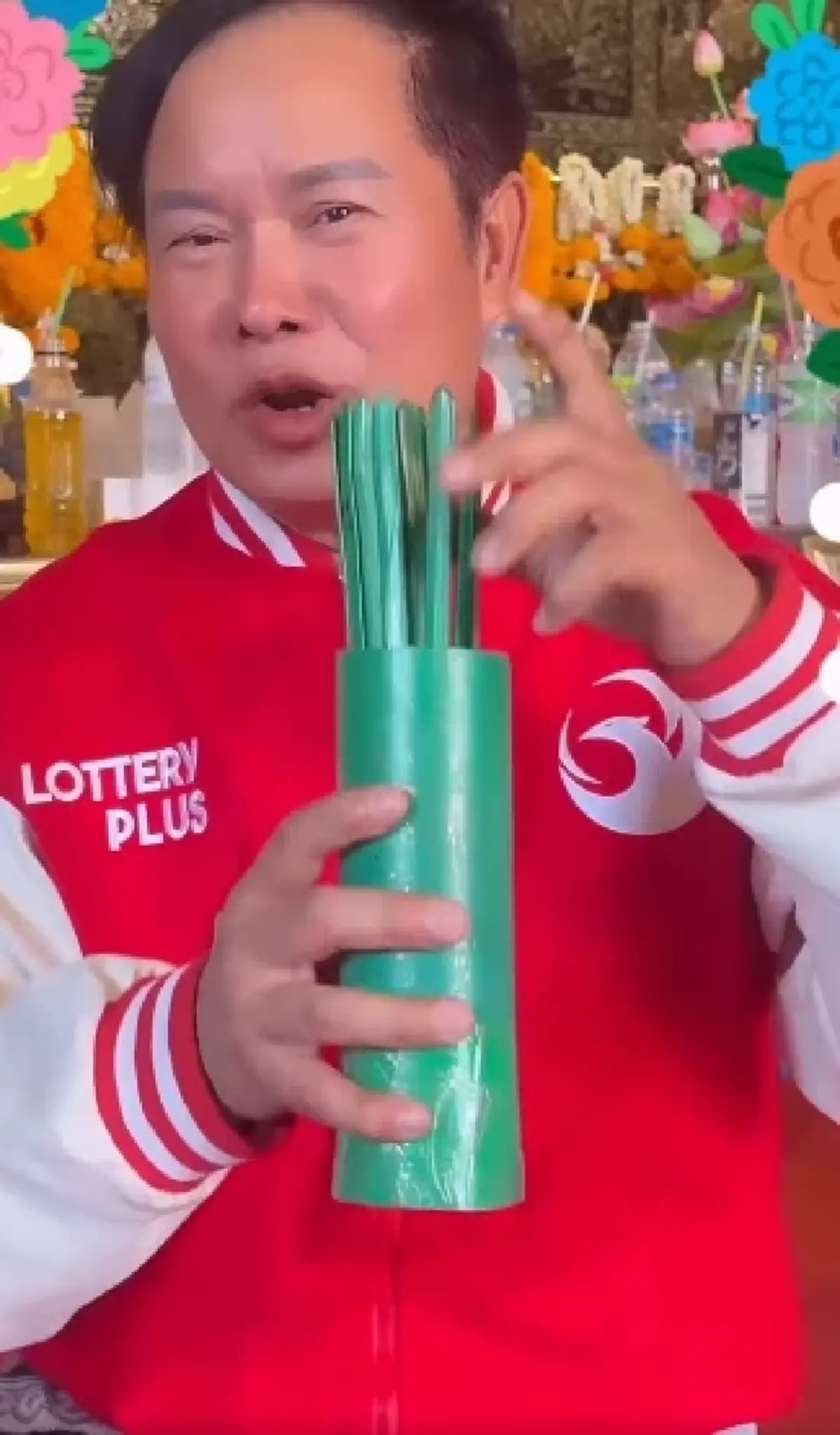 ส่อง มนต์สิทธิ์ คำสร้อย เขย่าเซียมซีมงคล ฮือฮาเลขที่ได้