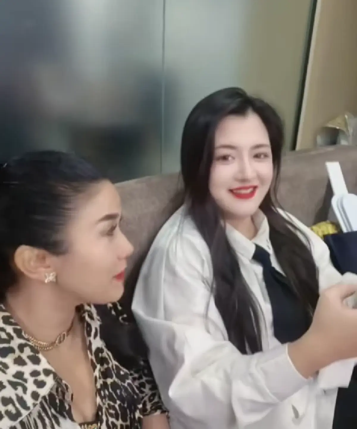 เปิดวาร์ป "น้องบีม" ลูกแม่ภัทร ล่าสุดดูแลไม่ห่าง คอยช่วยงานทุกอย่าง