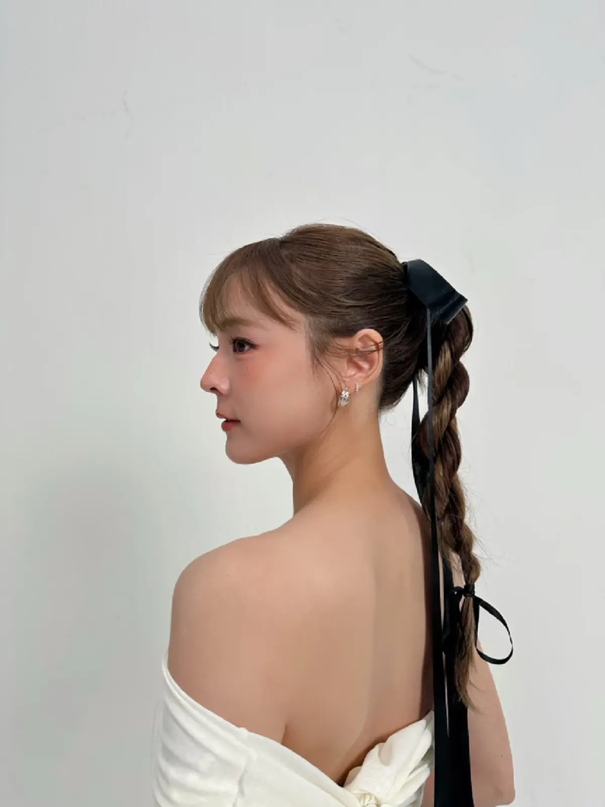 คุณแม่ลูกแฝดวัย 35 ปี แต่หน้าเด็กโกงอายุ ทำแฟนคลับแซวไม่สะดวกแก่