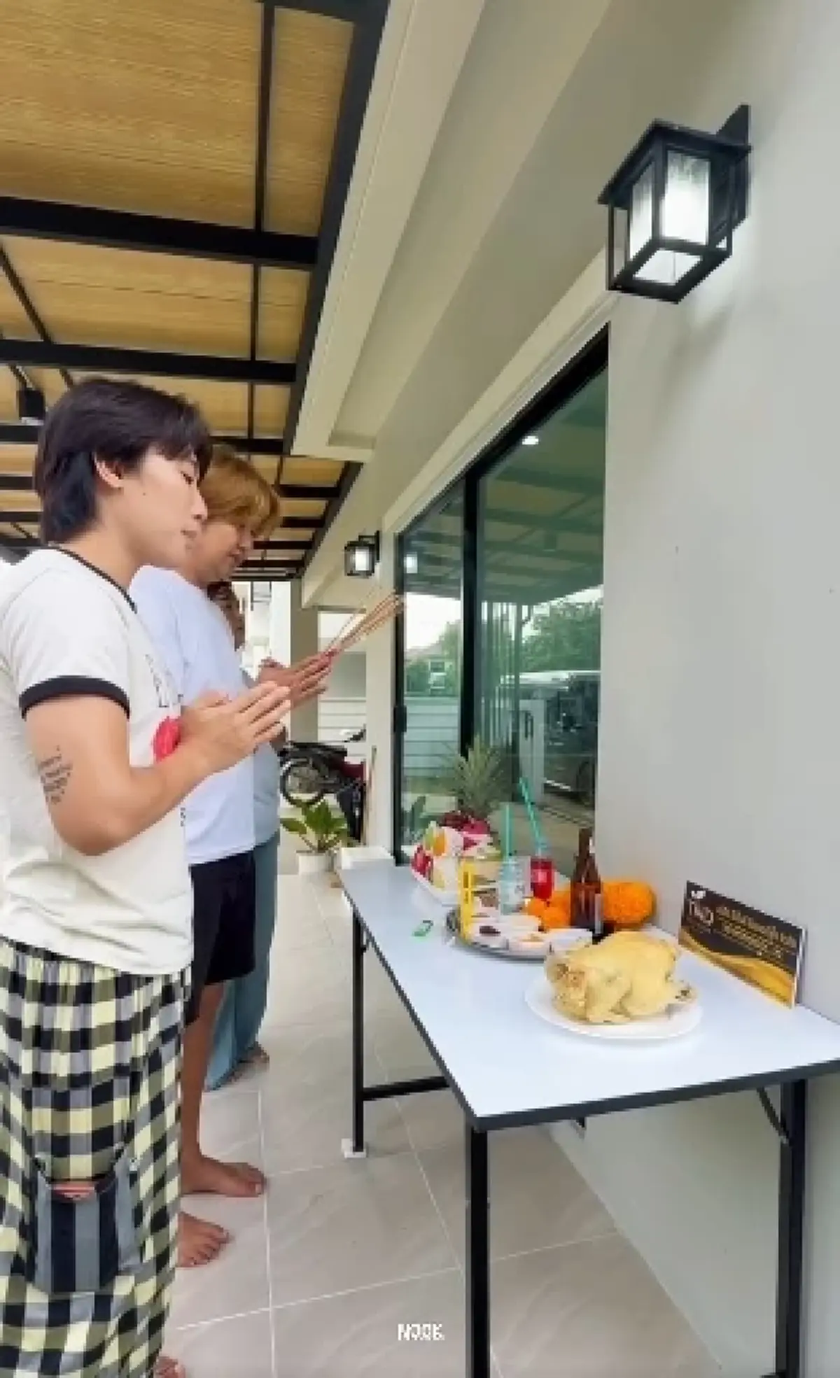 ส่องเลขที่บ้าน-บริษัท นุ๊ก ธนดล ถือฤกษ์งามยามดี ทำบุญใหญ่