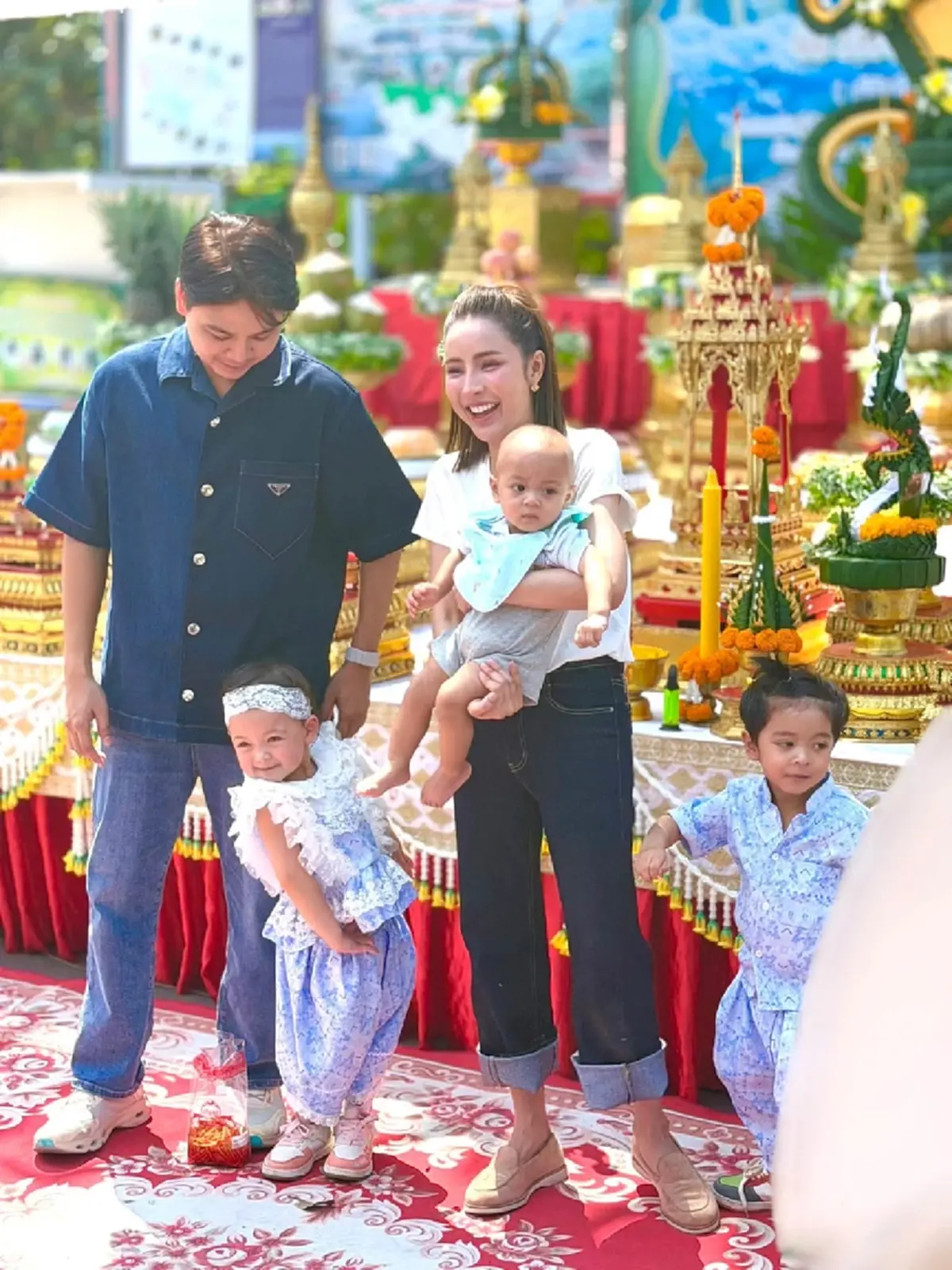 "โซล - โมเน่" ไหว้ขอพร "ปู่อือลือ" บึงโขงหลง ได้เลขธูปกลับบ้าน