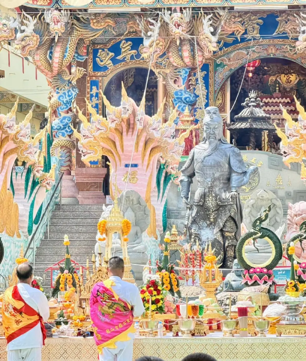 หนุ่ม กะลา - จ๊ะโอ๋ ทำบุญทอดผ้าป่ามหามงคล เสี่ยงเซียมซีได้เลขสวย