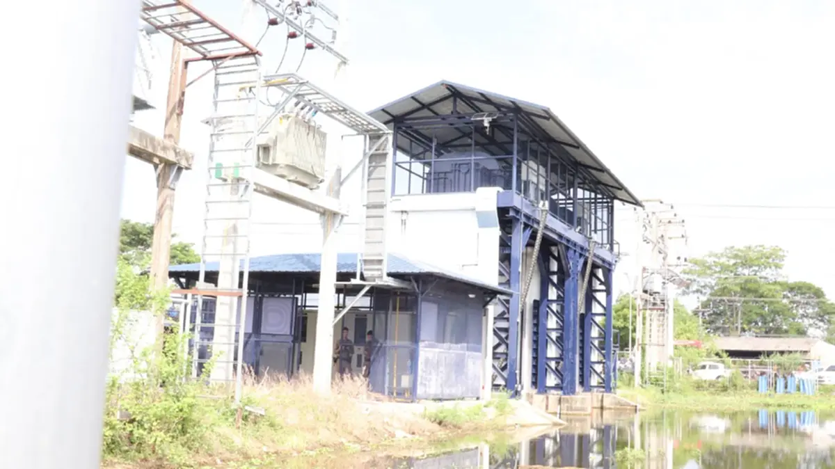 ชาวบ้านองครักษ์ ไม่ทน รวมตัวประท้วง จี้เปิดประตูระบายน้ำคลอง 12