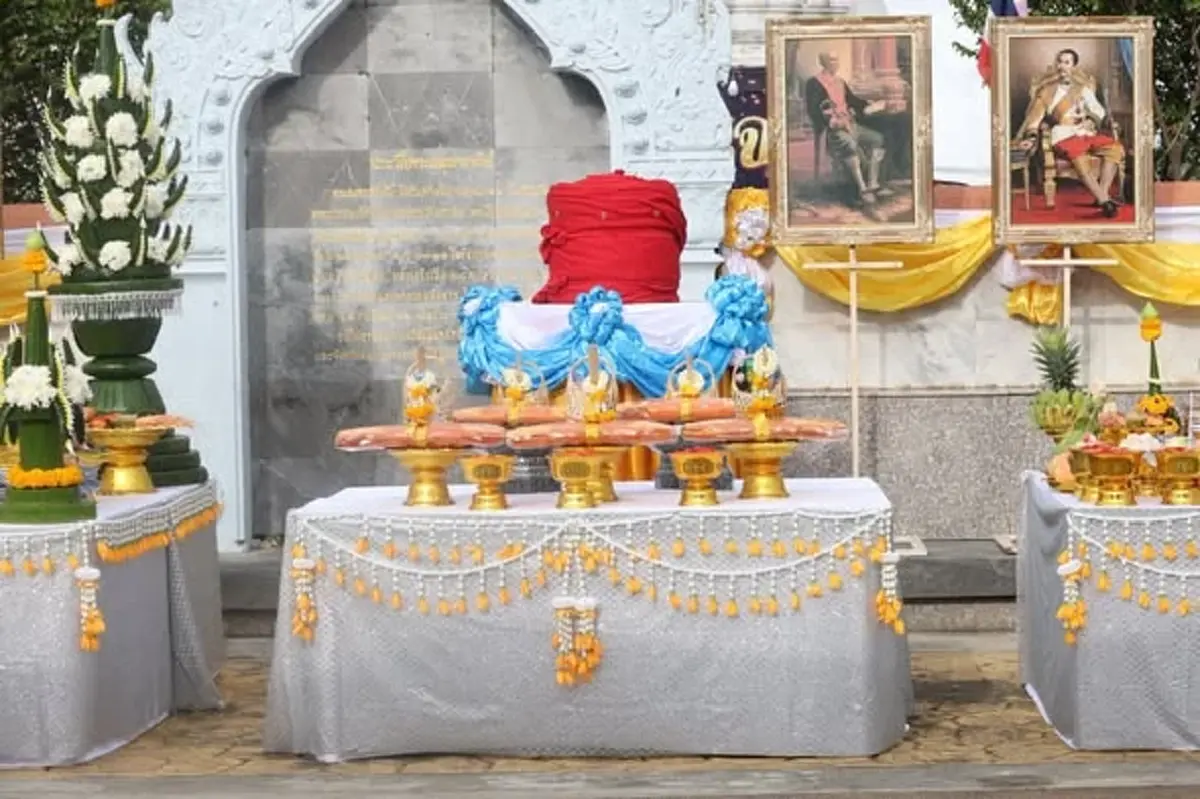ส่องทะเบียน รถบุษบกอัญเชิญผ้าแดง งานองค์พระสมุทรเจดีย์