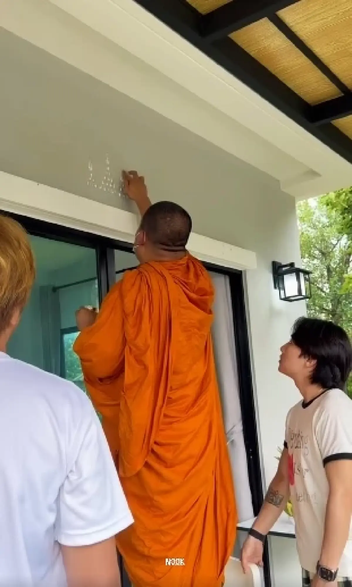ส่องเลขที่บ้าน-บริษัท นุ๊ก ธนดล ถือฤกษ์งามยามดี ทำบุญใหญ่