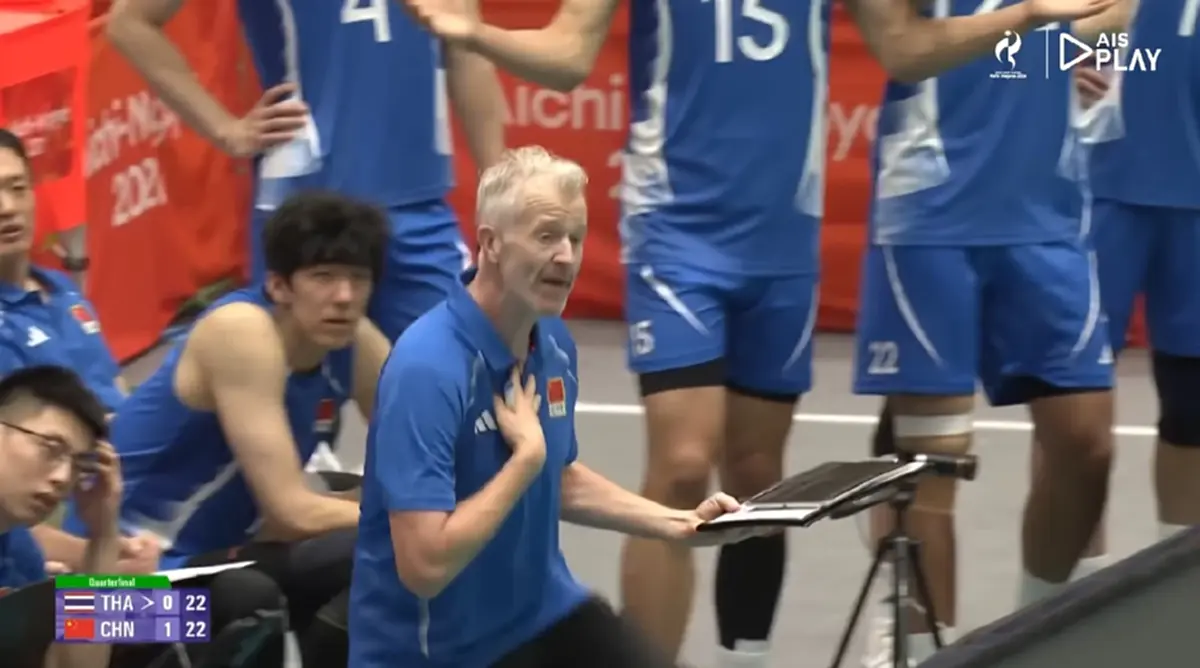 ถึงว่าขว้างแฟ้ม โค้ชวอลเลย์บอลชายไทย พูดตรงๆ ถึงโค้ชทีมจีน