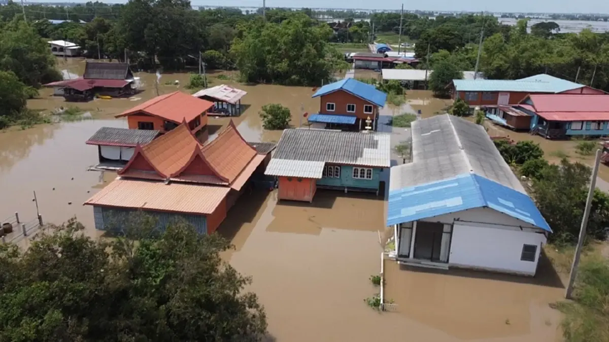 อยุธยาท่วมหนัก 3 เมตร! ชาวบ้านกู้เงินซื้อเรือ วอนเร่งระบาย