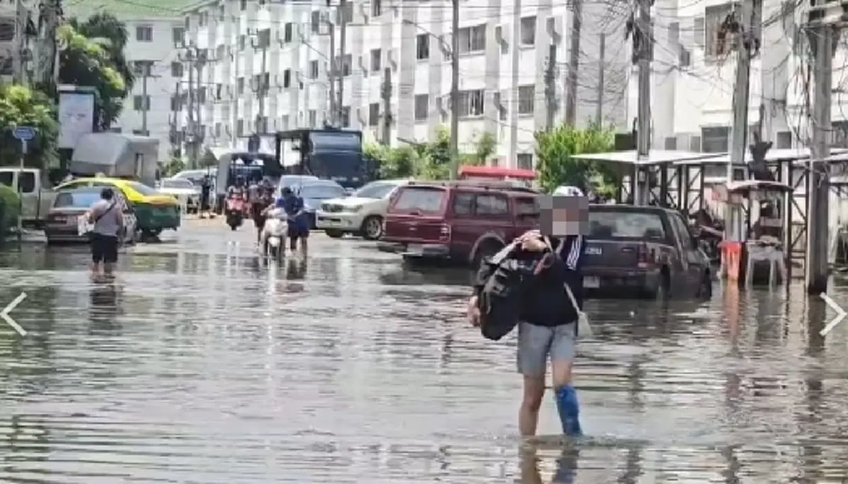 สถานการณ์น้ำท่วมสายไหมคลี่คลาย! ชาวบ้านเริ่มกลับเข้าพื้นที่