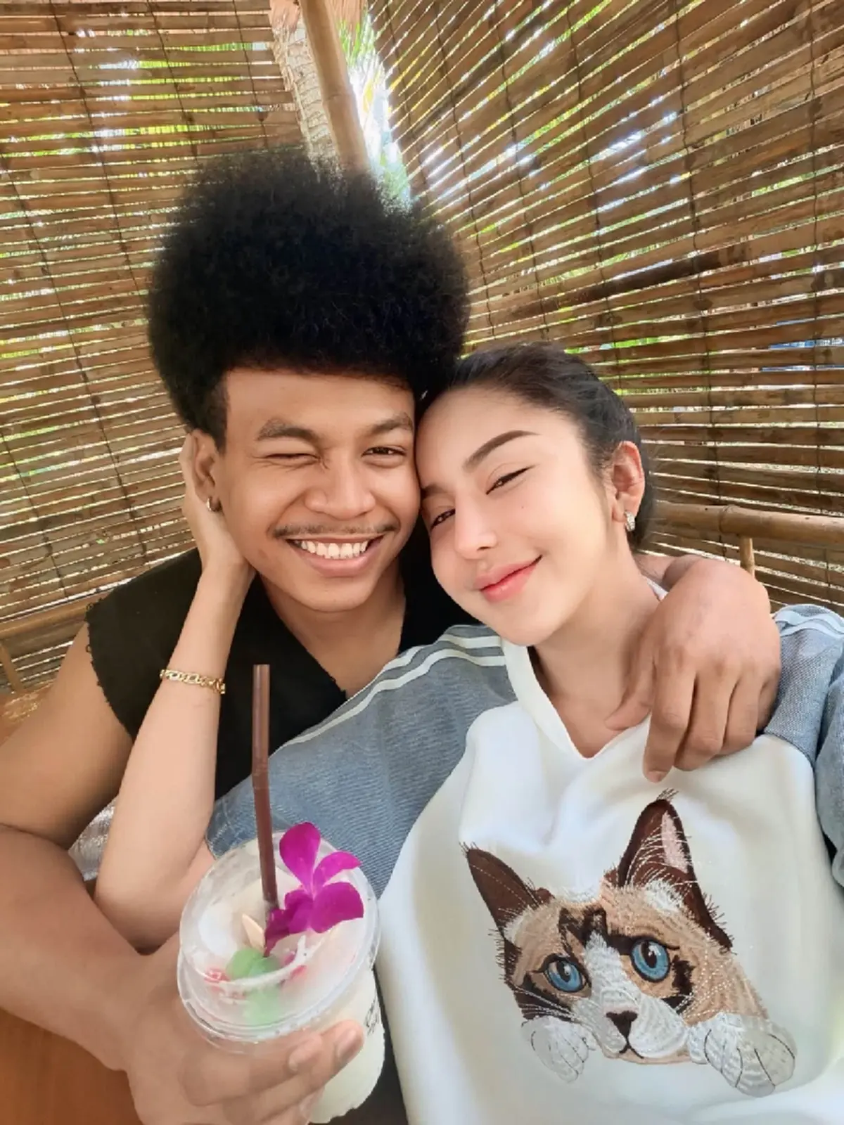 งานเข้า นัส เมียโชค ชายแต่งชุดข้าราชการบุกบ้าน รู้เหตุผลยิ่งสงสัย