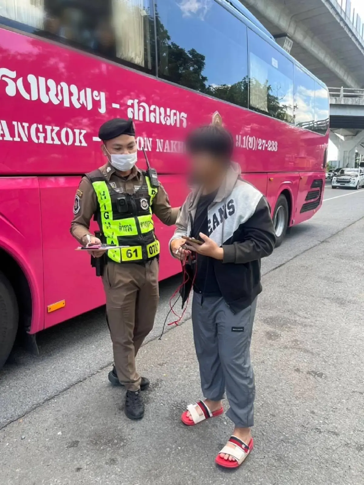 ล็อกตัวหนุ่ม 28 เอเย่นต์ใหญ่ หนีหมายจับค้ายาบ้า 1.4 แสนเม็ด