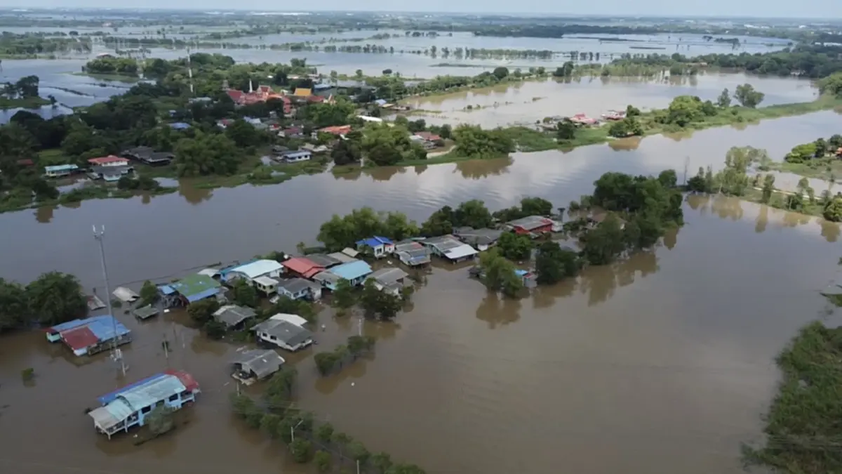 น้ำท่วมกระแชง บางไทร บ้านเรือนจม 100% เดือดร้อน 98 หลังคาเรือน