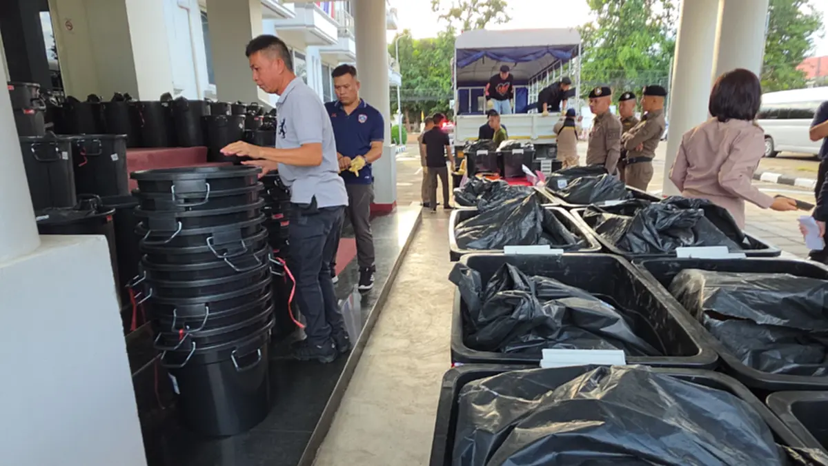หนุ่มขับ 6 ล้อเอะใจน้ำหนักสินค้า แจ้งตำรวจตรวจ เจอยา 10 ล้านเม็ด