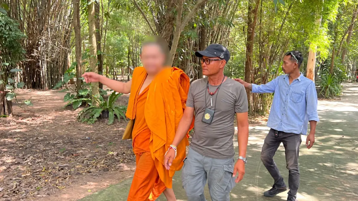 ช็อกวงการสงฆ์! บุกตรวจวัดดังสุรินทร์ พบพระมีสารเสพติด