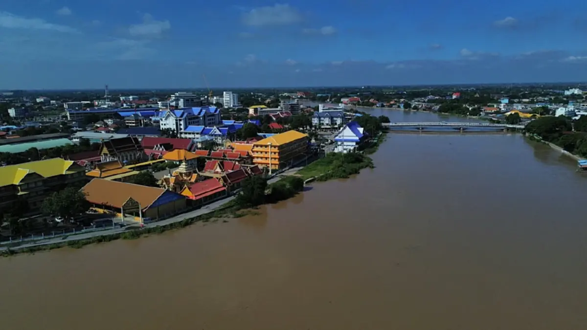 เขื่อนเจ้าพระยาเพิ่มการระบาย อ่างทองท่วมแล้ว 5 อำเภอ