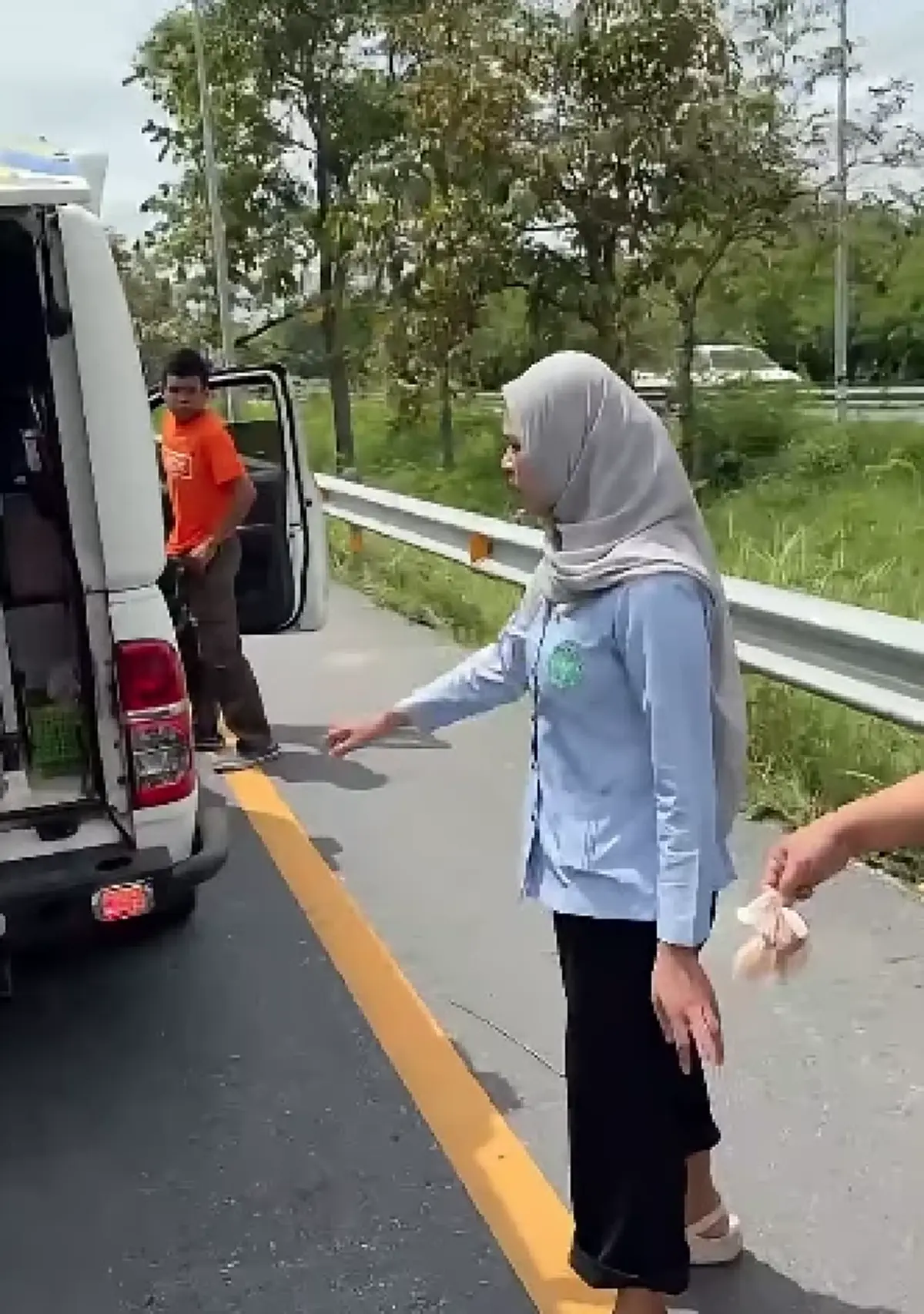 พ่อไปรับลูกสาว ที่ไม่ได้เจอ 24 ปี สุดท้ายกลายเป็นการพบกันครั้งสุดท้าย