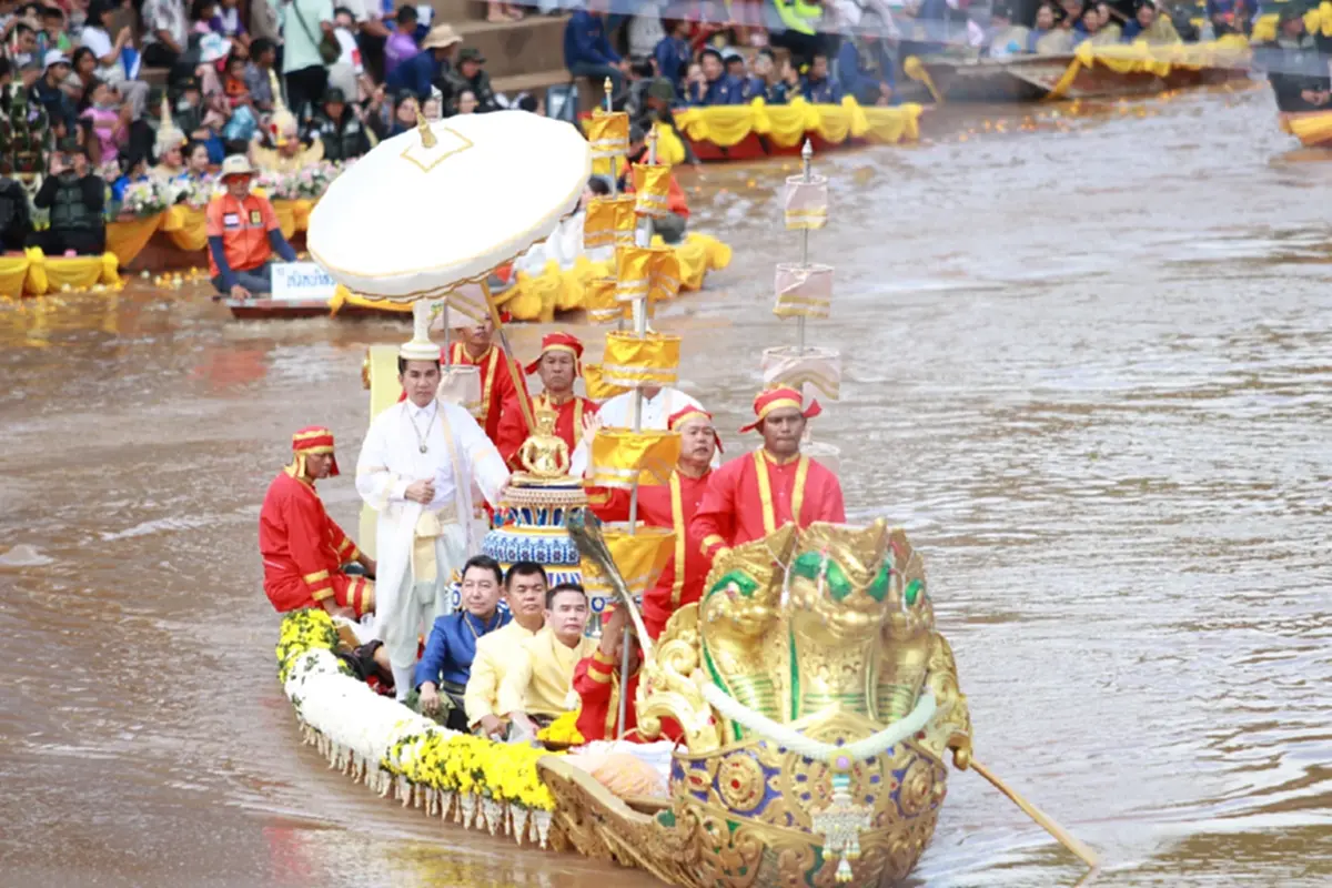 ทะเบียนรถ นายกฯ อนุทิน เปิดงานประเพณีอุ้มพระดำน้ำ 2569 เพชรบูรณ์
