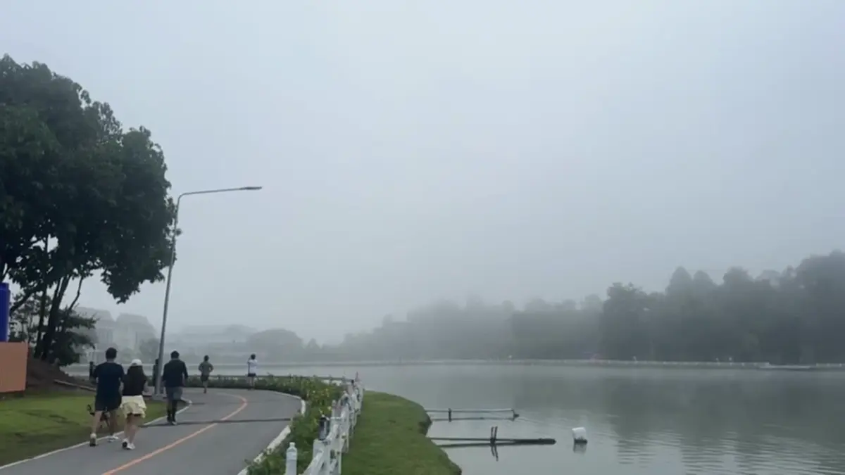 เชียงใหม่ซ้อมหนาว! หมอกหนาคลุมเมือง อุณหภูมิลดเหลือ 20 องศา