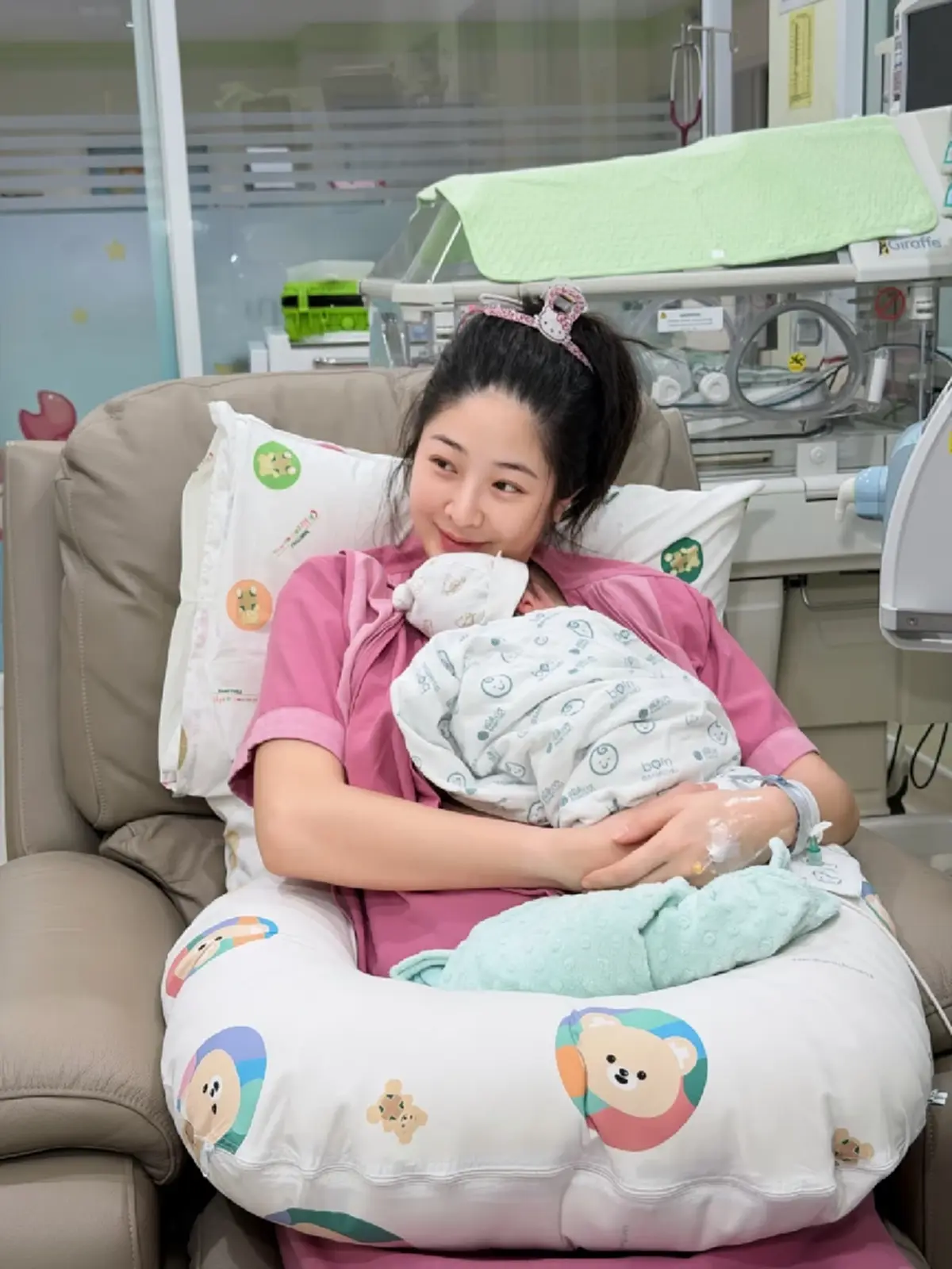 อินฟลูเอนเซอร์สาว ประกาศข่าวดี คลอดลูกคนแรก แฟนคลับแห่ยินดี