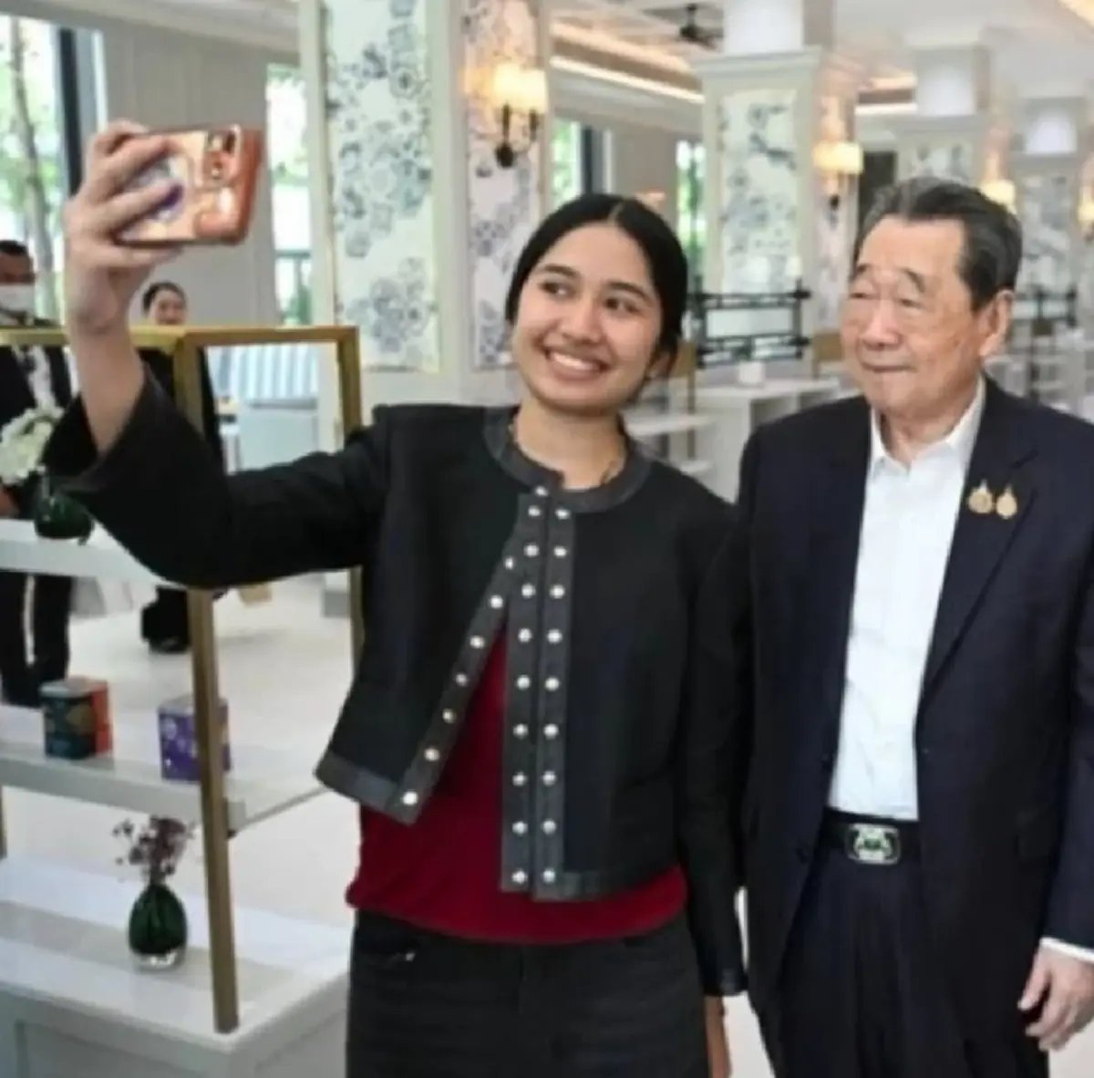 พ่อพูดชัดเจน สาเหตุแท้จริง "เจ้าสัวธนินท์" เอ็นดู "เนเน่ รอยัล"