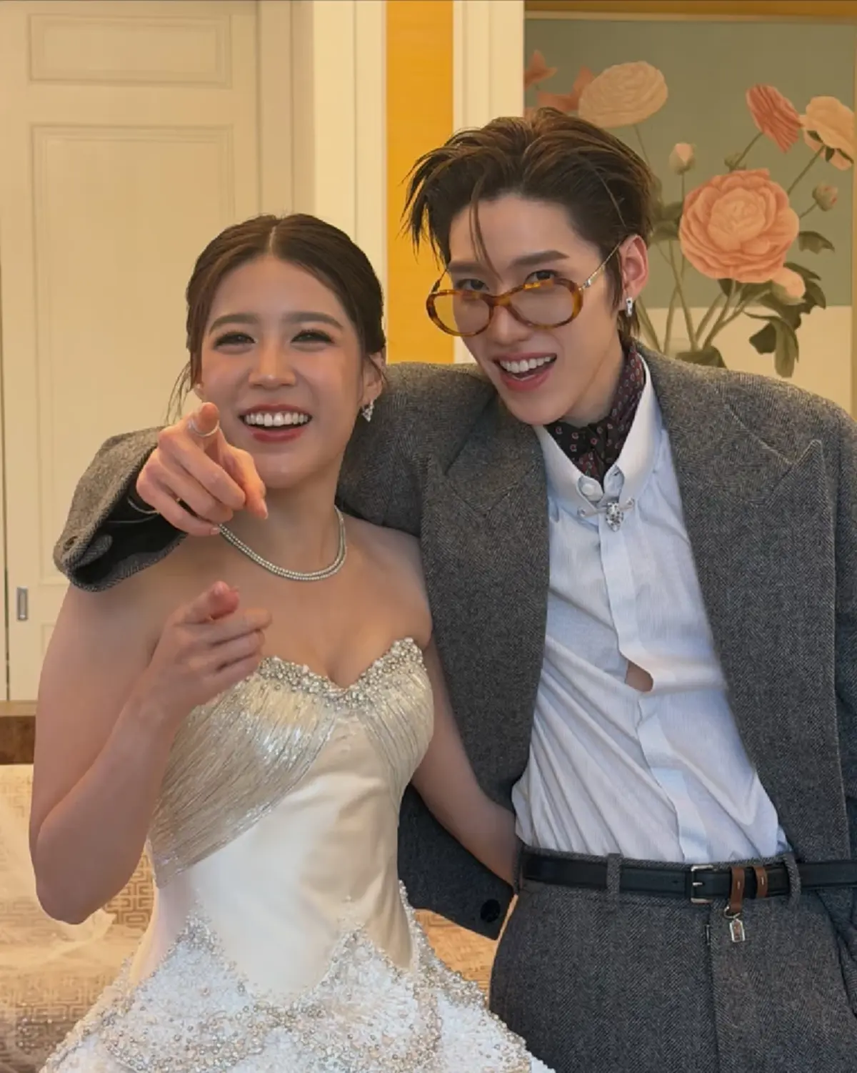 เผยภาพโมเมนต์ซาบซึ้ง งานแต่งพี่สาว พีพี กฤษฏ์  "บิวกิ้น" ร่วมยินดี 