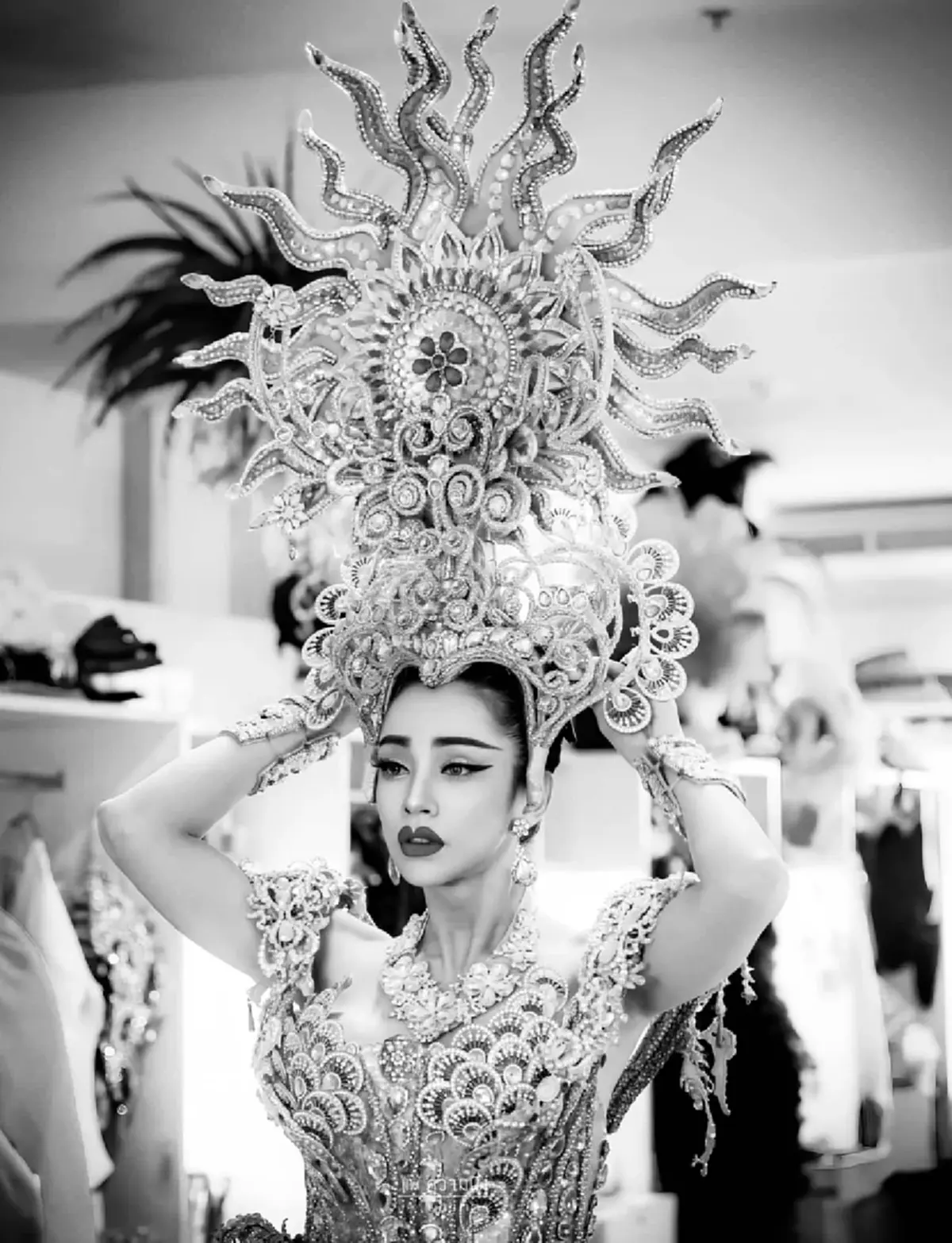 อาลัย นางโชว์ชื่อดัง จากไปทั้งที่อนาคตยังไกล รู้สาเหตุสะเทือนใจ