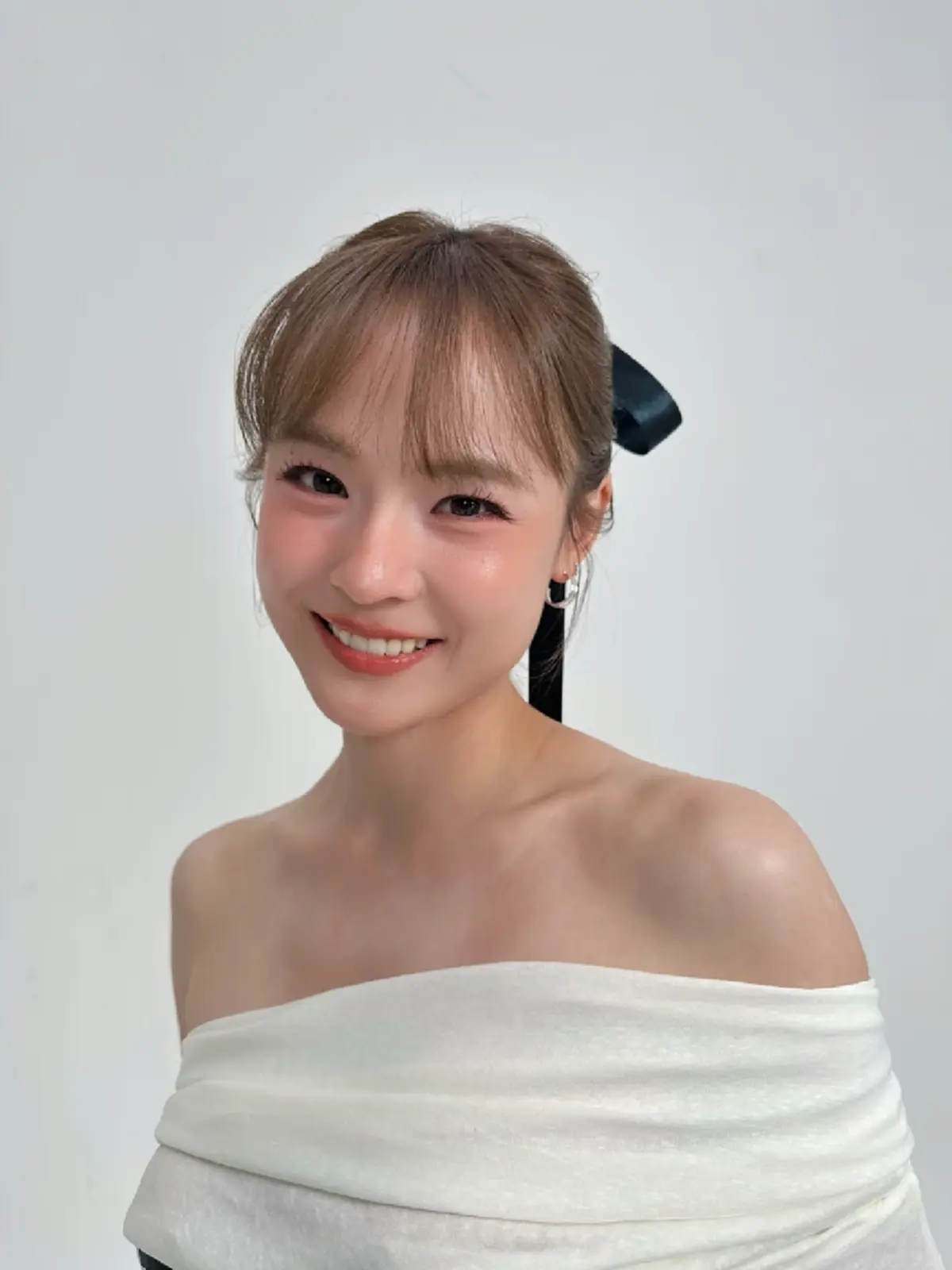 คุณแม่ลูกแฝดวัย 35 ปี แต่หน้าเด็กโกงอายุ ทำแฟนคลับแซวไม่สะดวกแก่