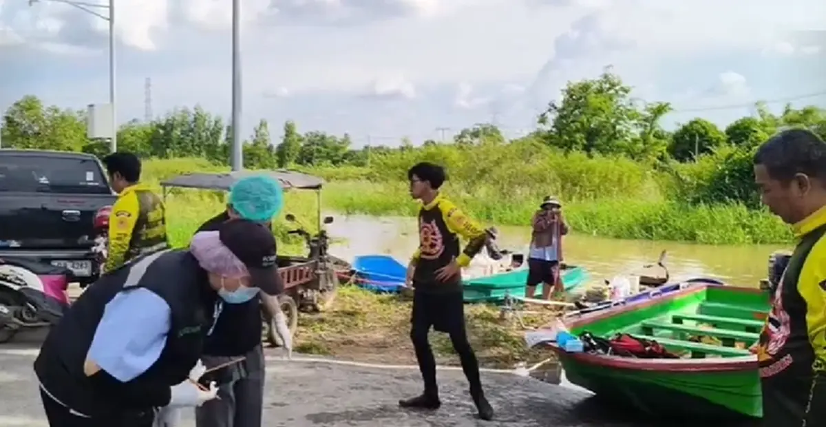 ลูกสาวลุยน้ำกลับบ้าน ช็อกพบร่างพ่อวัย 62 ปี จมน้ำดับคาบ้าน