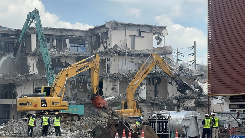 ภาพล่าสุด หลังเกิดเหตุถนนทรุด ตั้งแต่วันที่ 24 กันยายน 2568