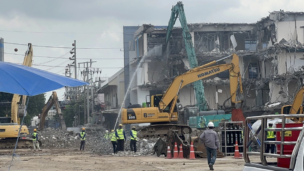 ภาพล่าสุด หลังเกิดเหตุถนนทรุด ตั้งแต่วันที่ 24 กันยายน 2568