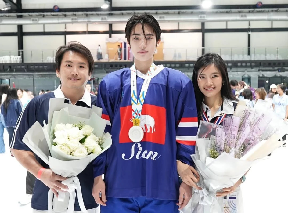 เปิดวาร์ป “ภีม ธนัช” นักไอซ์ฮอกกี้ทีมชาติไทยหมายเลข 7 วัย 18 ปี ฮีโร่เหรียญเงินซีเกมส์