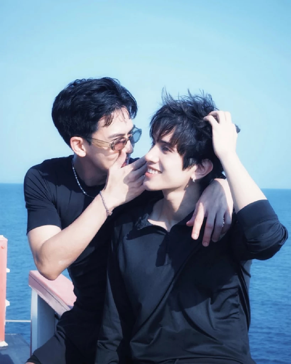 อะไรยังไง พระเอกช่องดัง โพสต์ภาพคู่ หนุ่มปริศนา เสิร์ฟโมเมนต์หวานรับวันวาเลนไทน์