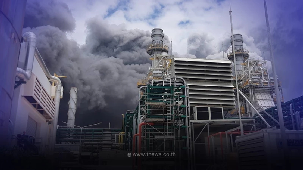 "ไฟไหม้"โรงงานนิคมมาบตาพุด กลุ่มควันขนาดใหญ่ อันตรายเป็นสารก่อมะเร็ง