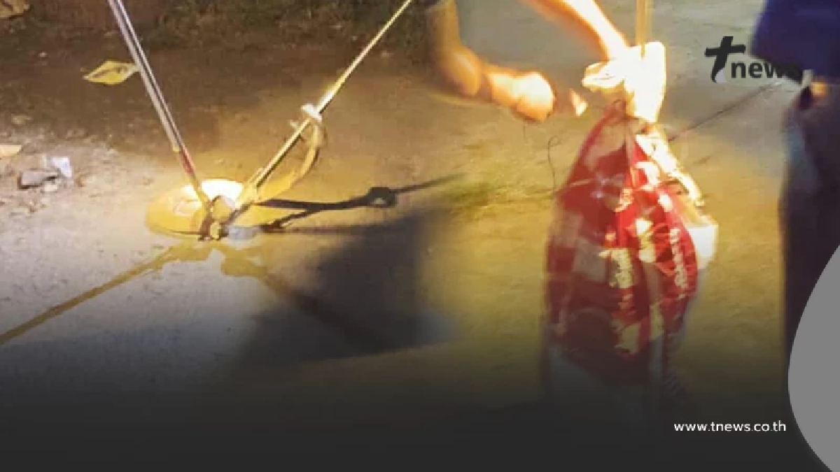 เจ้าของบ้านผวา งูเห่าเลื้อยซุกห้องครัว แห่ส่องบ้านเลขที่