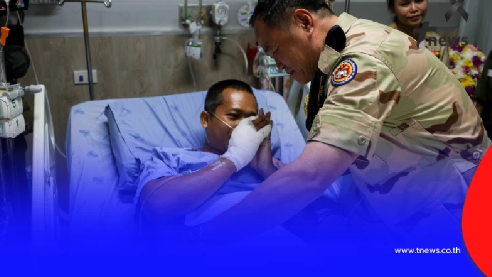 นาทีซึ้ง นายกฯ ปาดน้ำตา เยี่ยมทหารกล้าบาดเจ็บ เหตุเหยียบทุ่นระเบิด