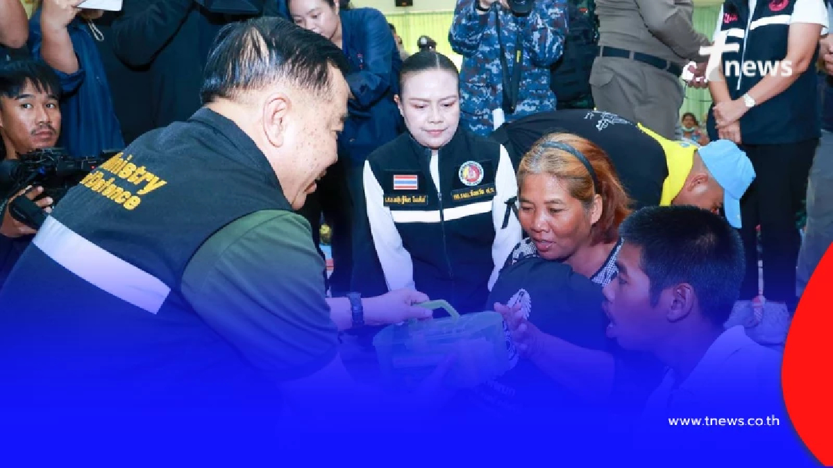 กลาโหมไม่ทิ้งกัน รมว. ลงพื้นที่สระแก้ว มอบเวชภัณฑ์ช่วยผู้อพยพศูนย์พักพิง