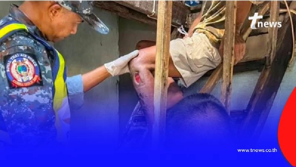 หมอทหารอากาศ ลุยถึงบ้านผู้ป่วย หลังน้ำลดแล้วไม่ทิ้งกัน